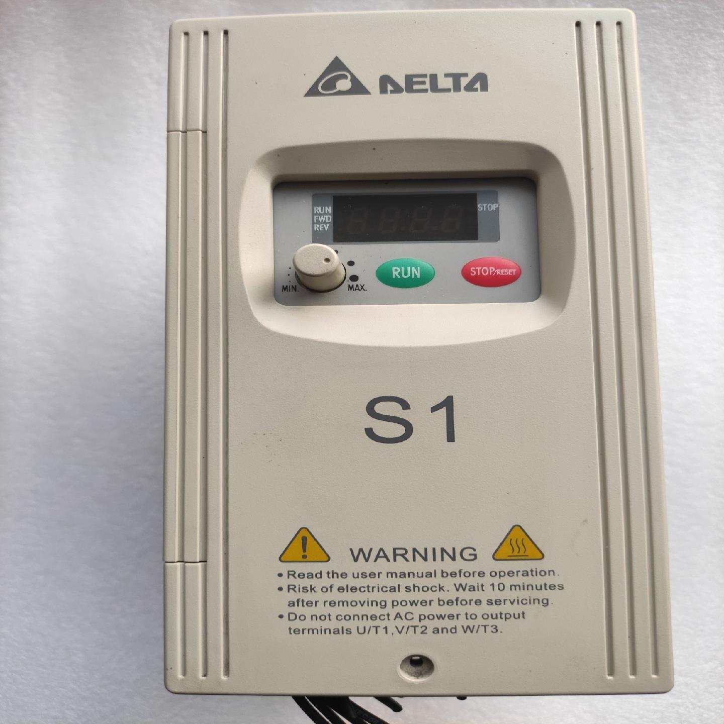 台达变频器S1系列 VFD015S21D