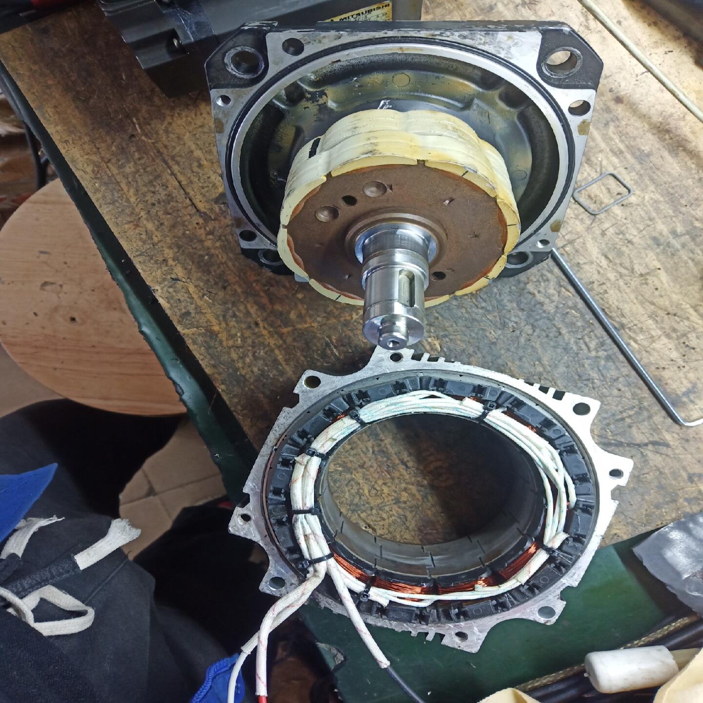 伺服电机 HF154S HC-KFS73K MFS73