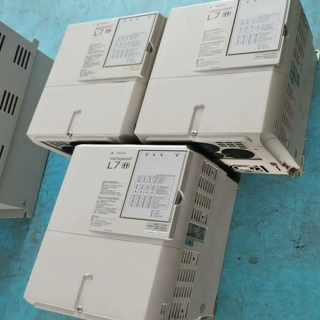 安川变频器 7.5KW、ClMR-L7B47P5 原装实