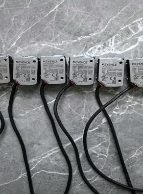 基恩士 LR-ZB250AP 实拍如图现货6个线长看图二