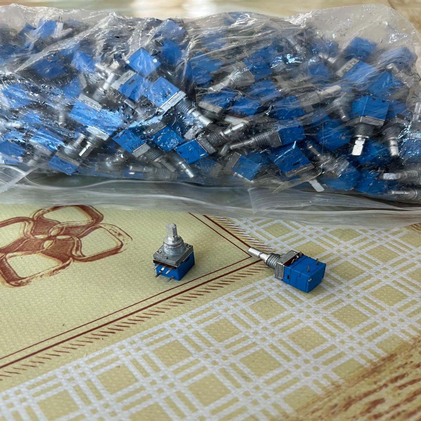 清仓处理！！电位器   HTB 10K 微型电位器