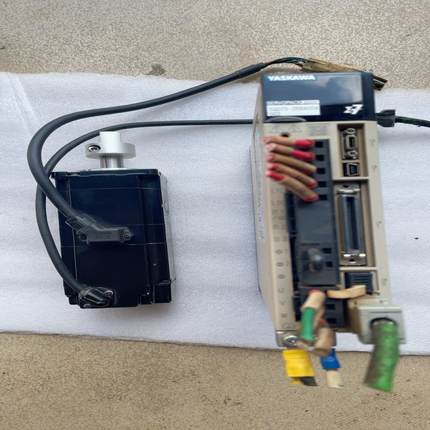 安川7系驱动器SGD7S-2R8A00A002电机带刹车SG