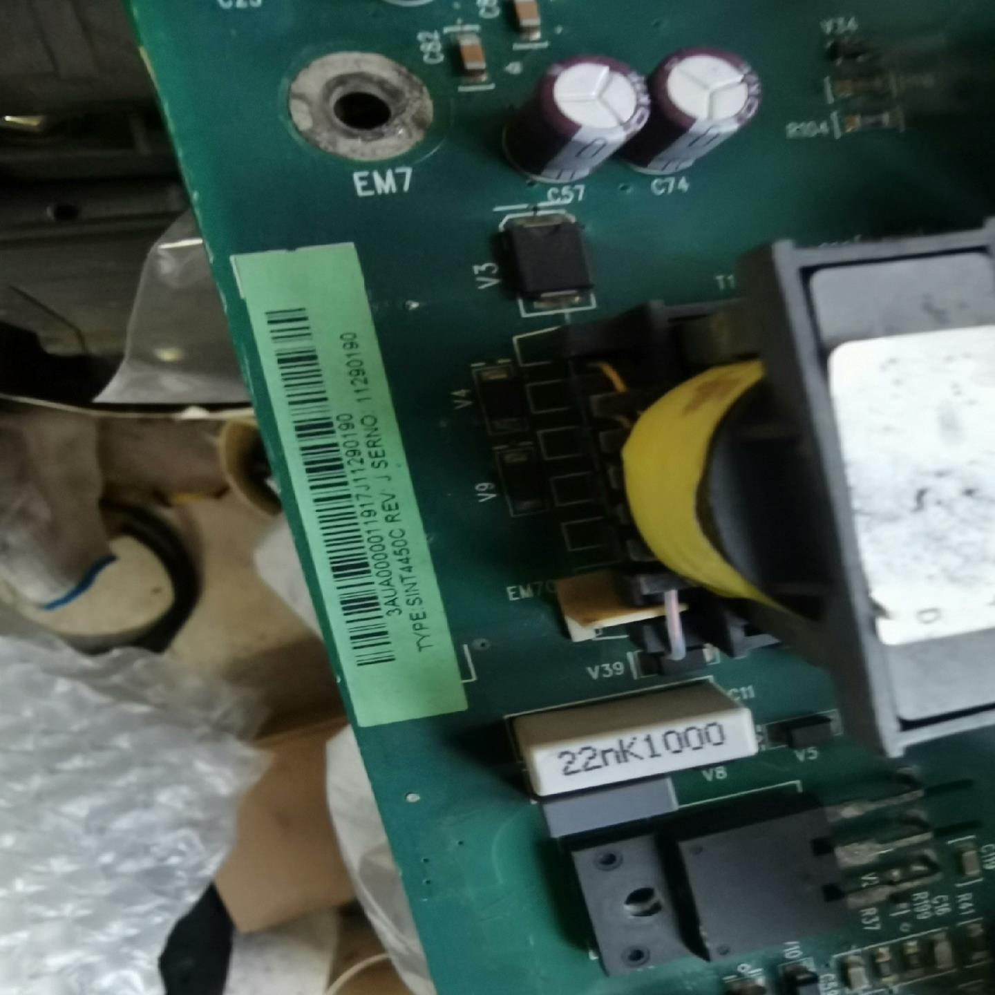 .   ACS510变频器45KW驱动电源板一块