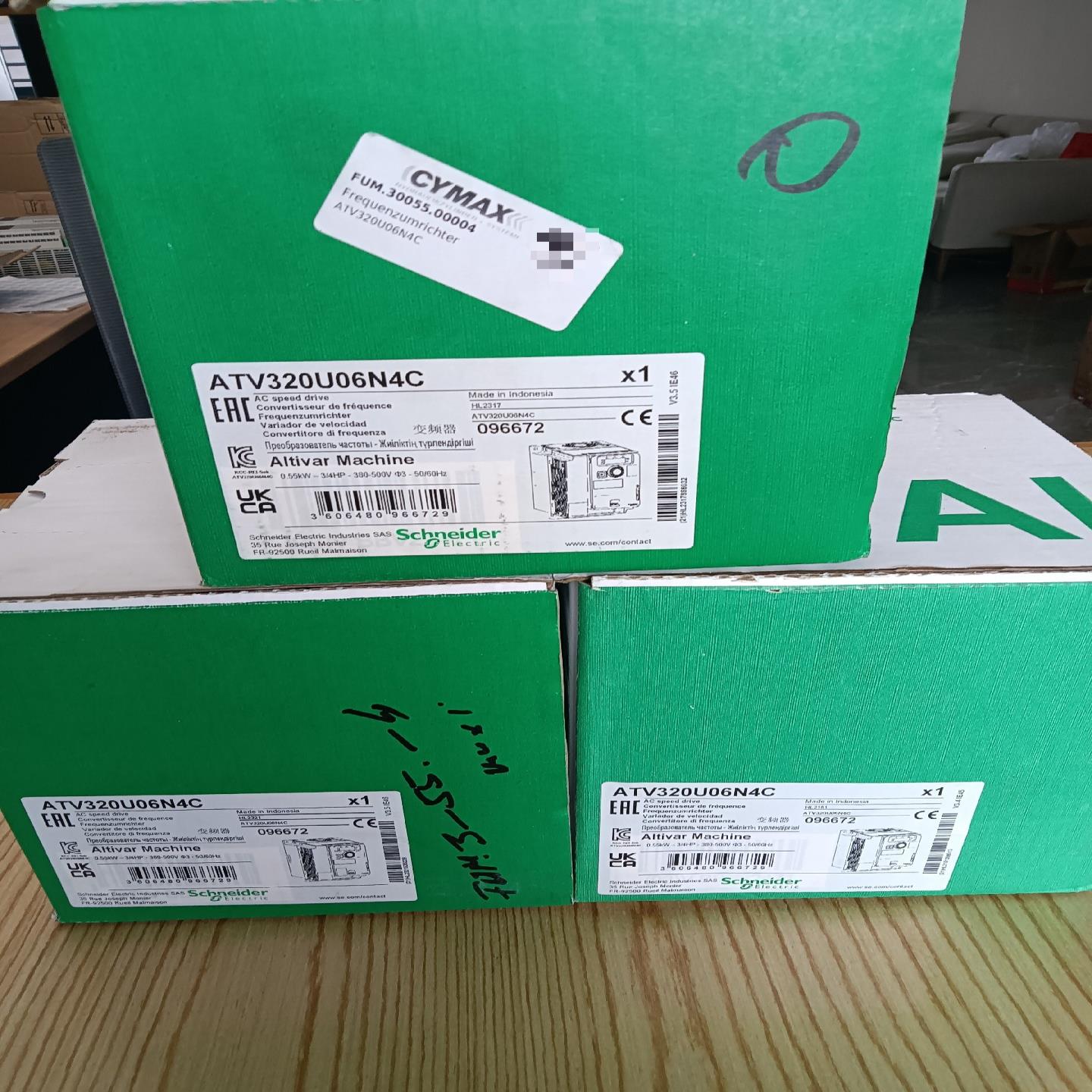 施耐德变频器，ATV320U06N4C，全新未使用。