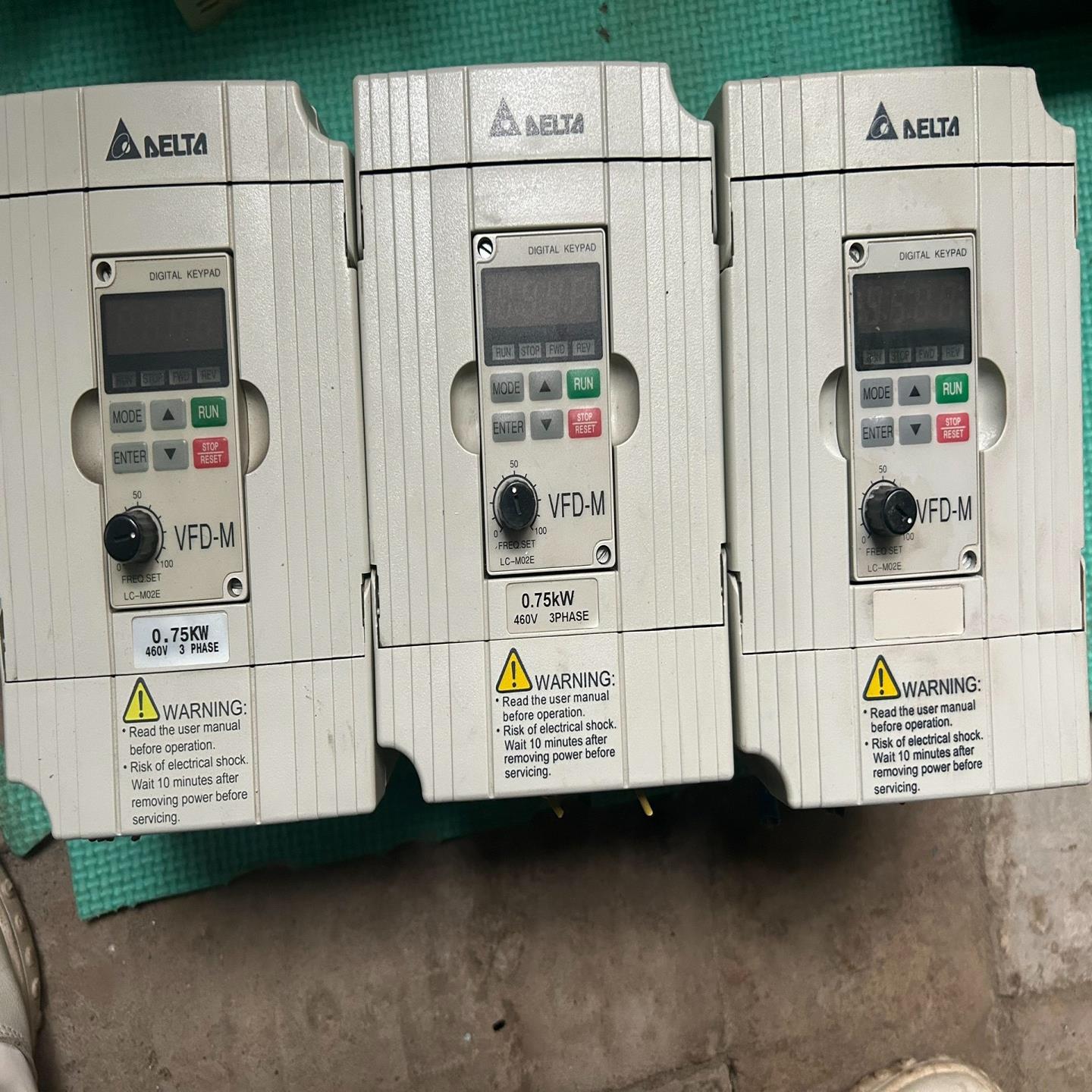 台达变频器 VFD015M43B (1.5kw)  VF