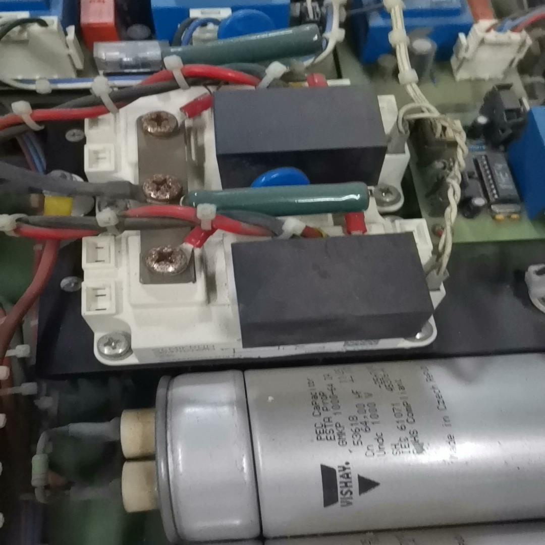 [德峰]西门康iGbt模块，sKm4gar12T4，共2块每块2百。