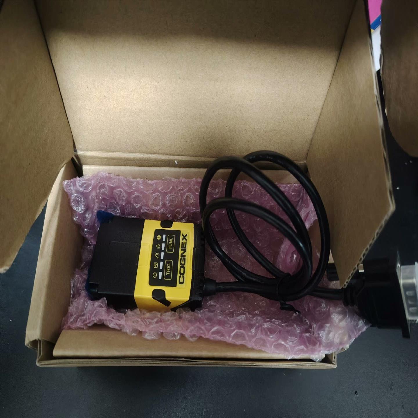 康耐视读码器DM152SX-0540-P，有需要的请留言