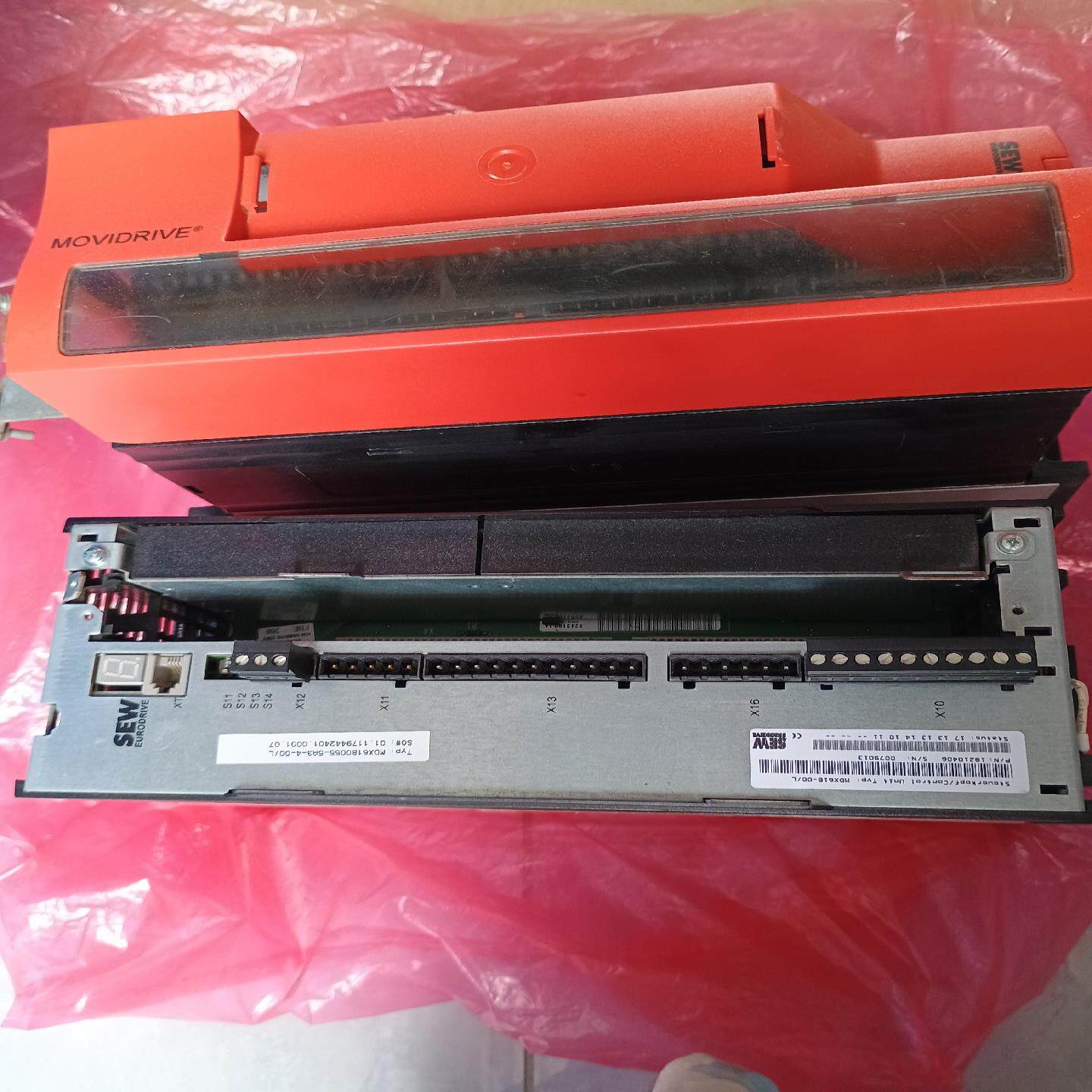 SEW变频器MDX61B055-5A3-4-00/0T实物拍