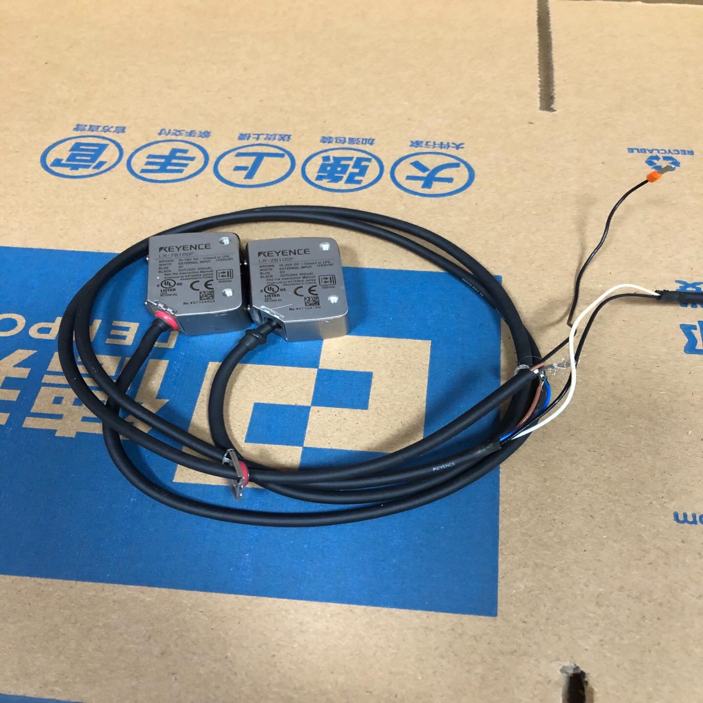 [德峰]使用激光 士基恩ZB100P功能，包 PNP-型，传感器LR