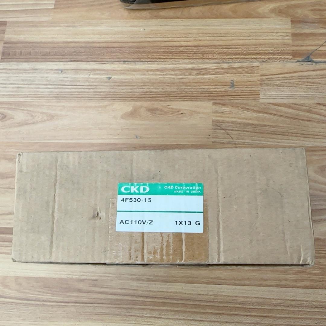 日本原装CKD电磁阀集成带单4F530-15电压110数量1