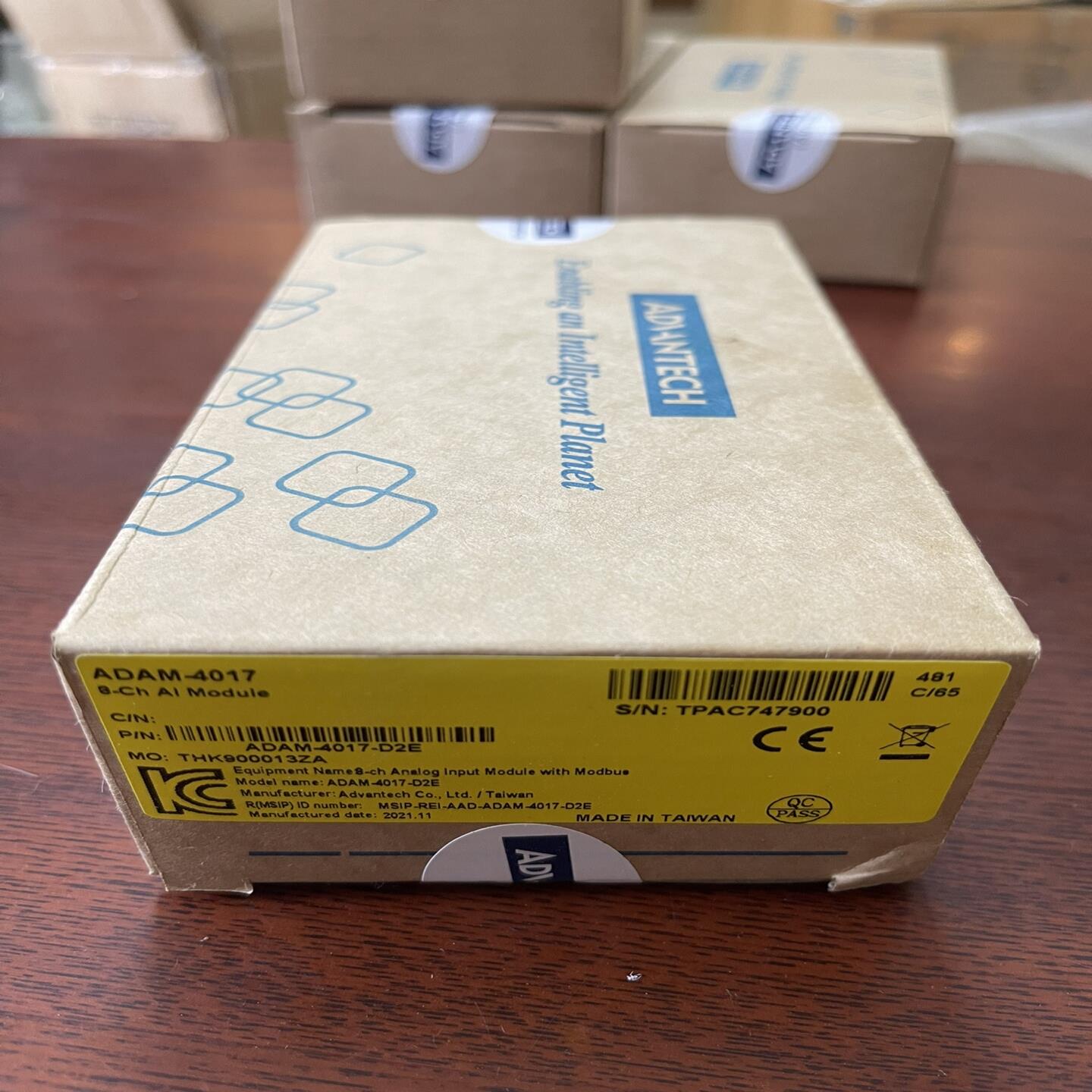 研华 ADAM-4017 -D2E 原装正品全新 新出厂