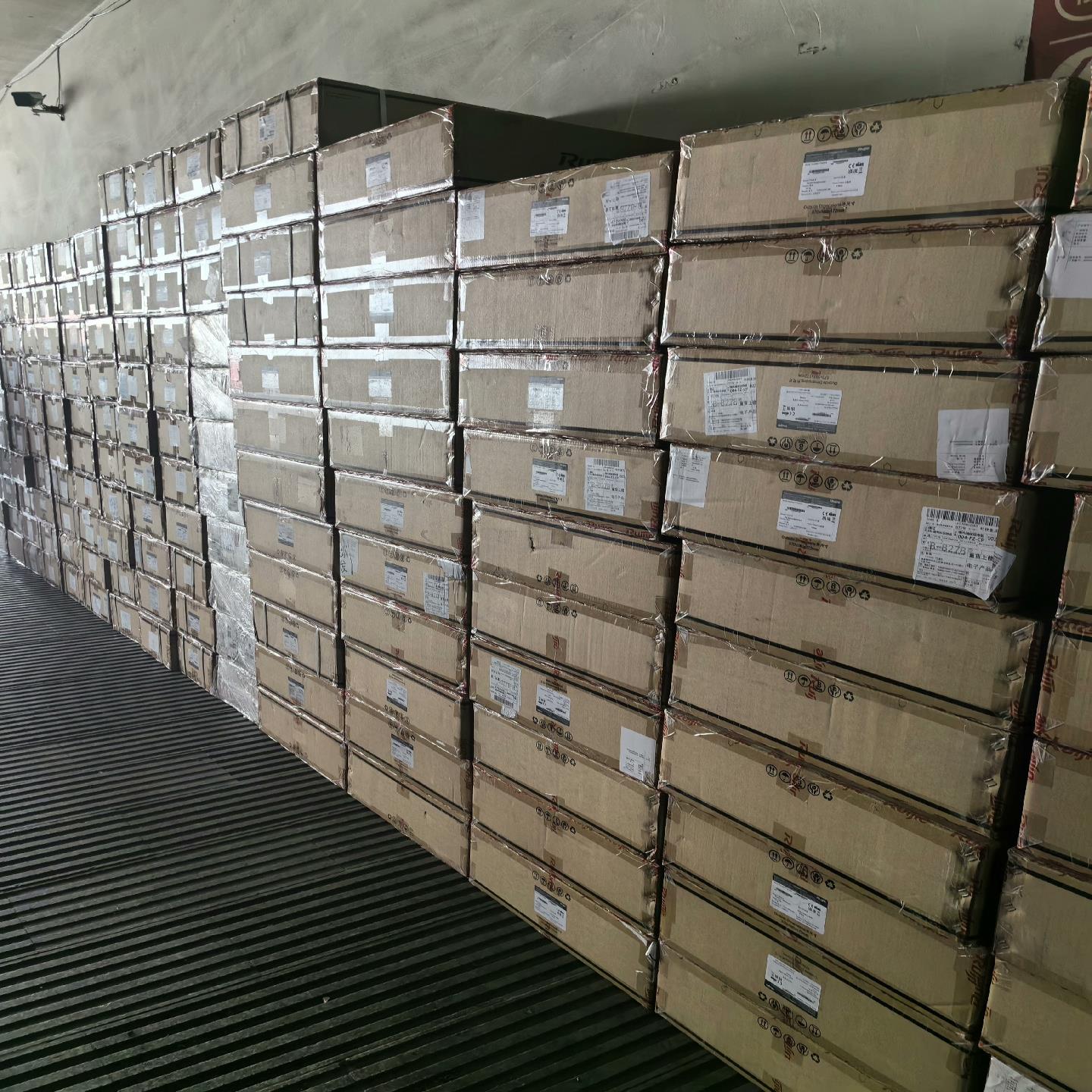 RG-NBS3100-24GT4SFP-P V2,今年新机器