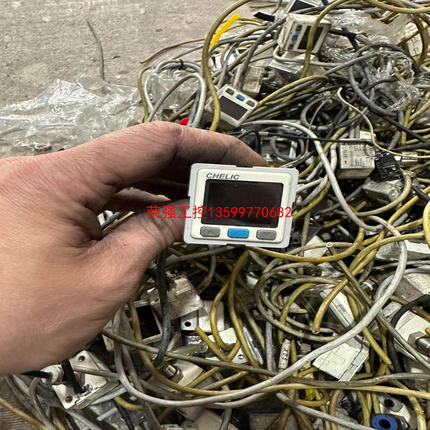 【荣强工控】气立可压力表PSN-47-01-R，PSC-46-02-R，