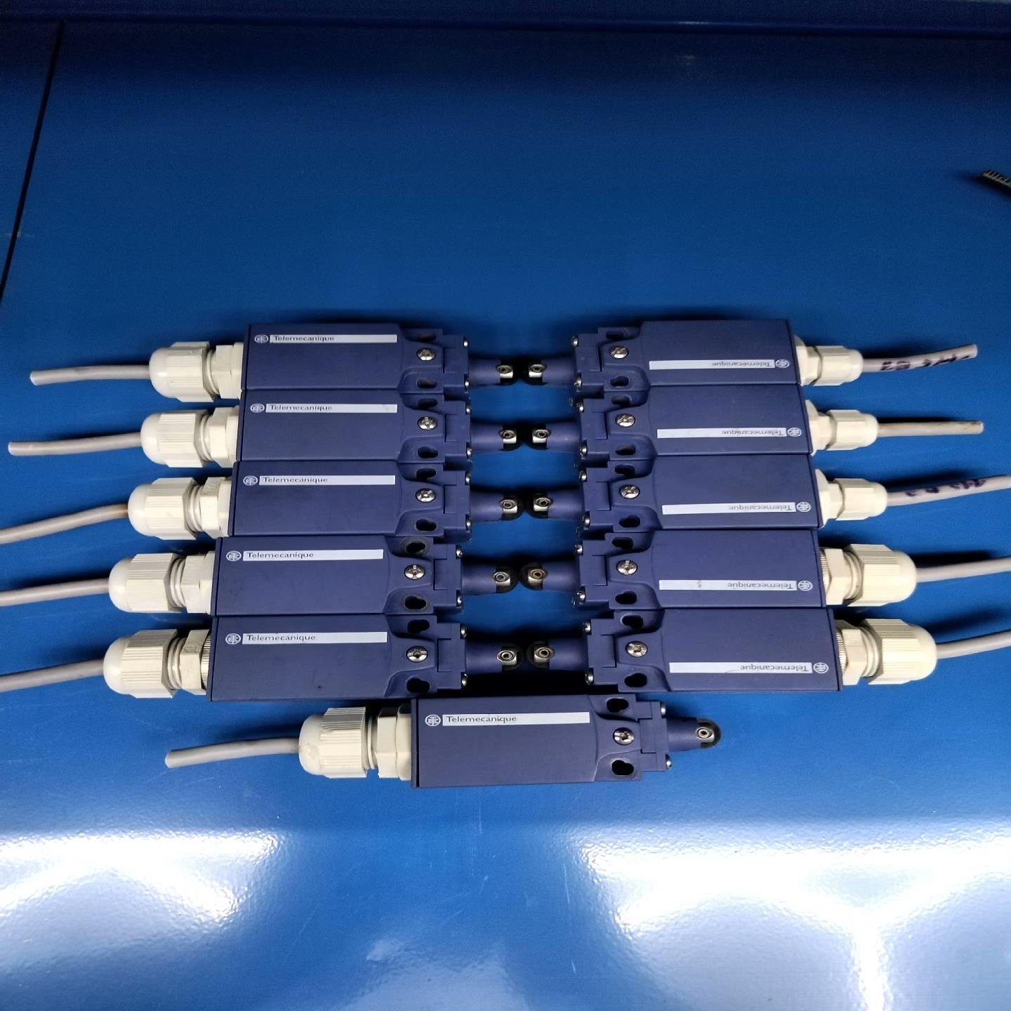 XCKN2102P20限位开关，现货11个，欢迎，施