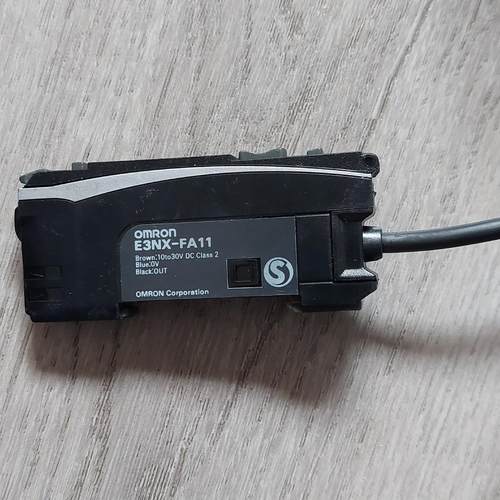 闲置拆机欧姆龙光仟放大器E3NX-FA11现货9个。成色实拍