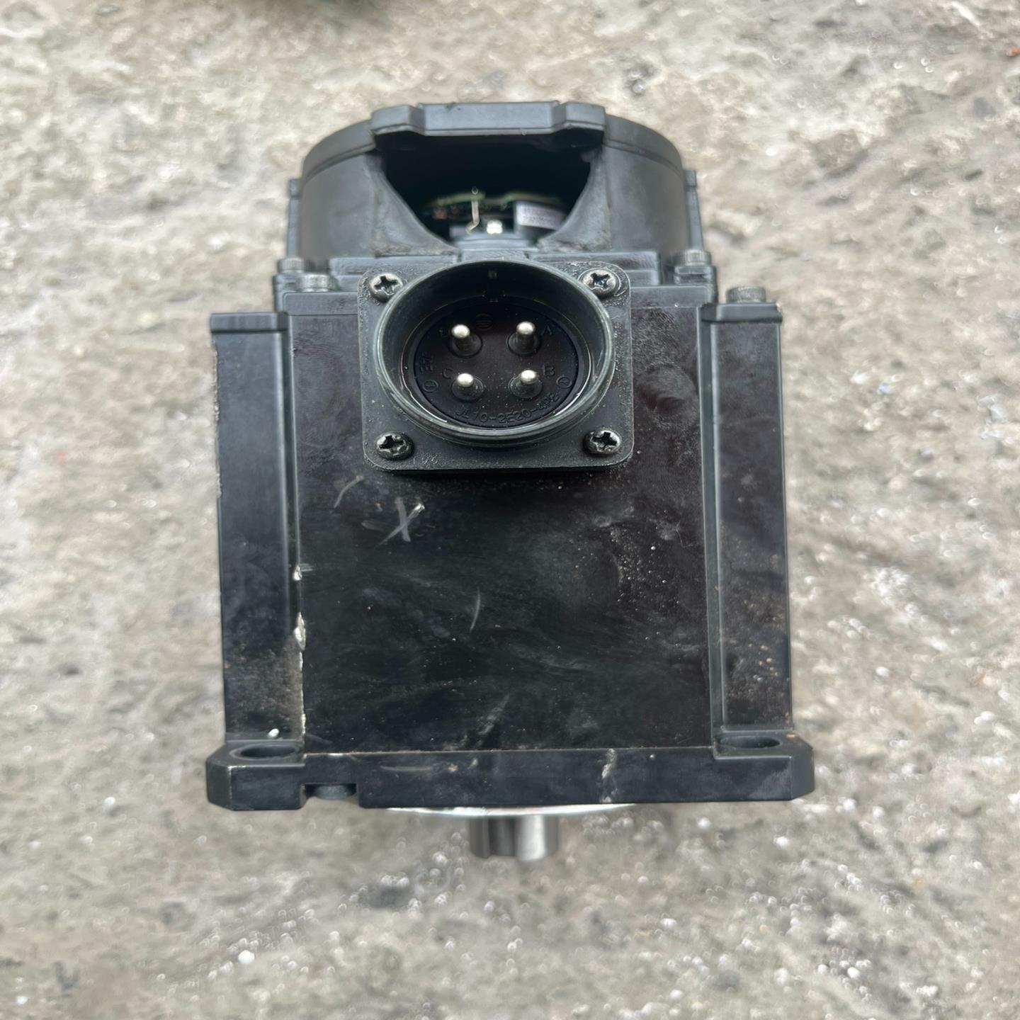 MSMF152L1G6M电机,实拍图,配件出