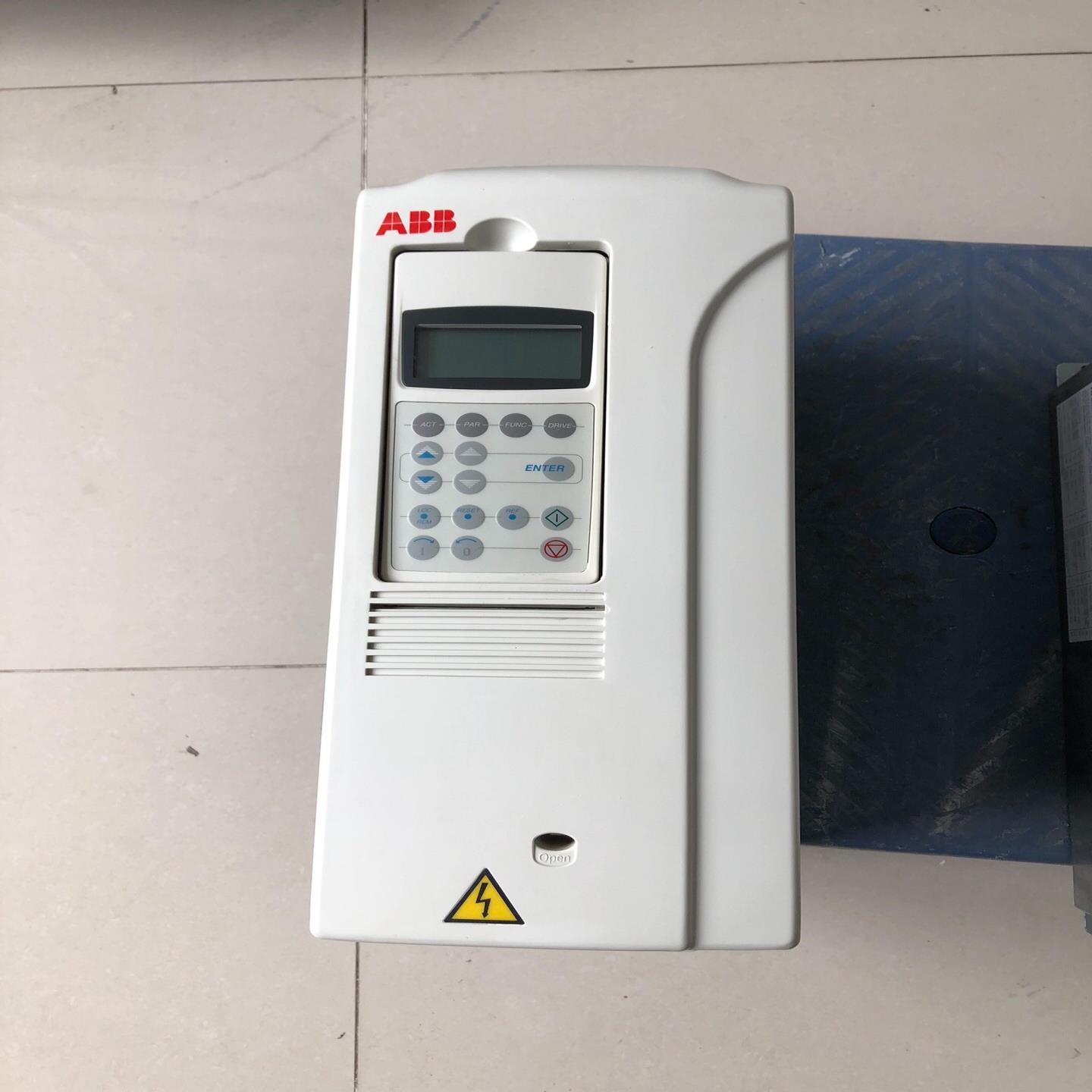 全新变频器ACS800-01-0016-5P901