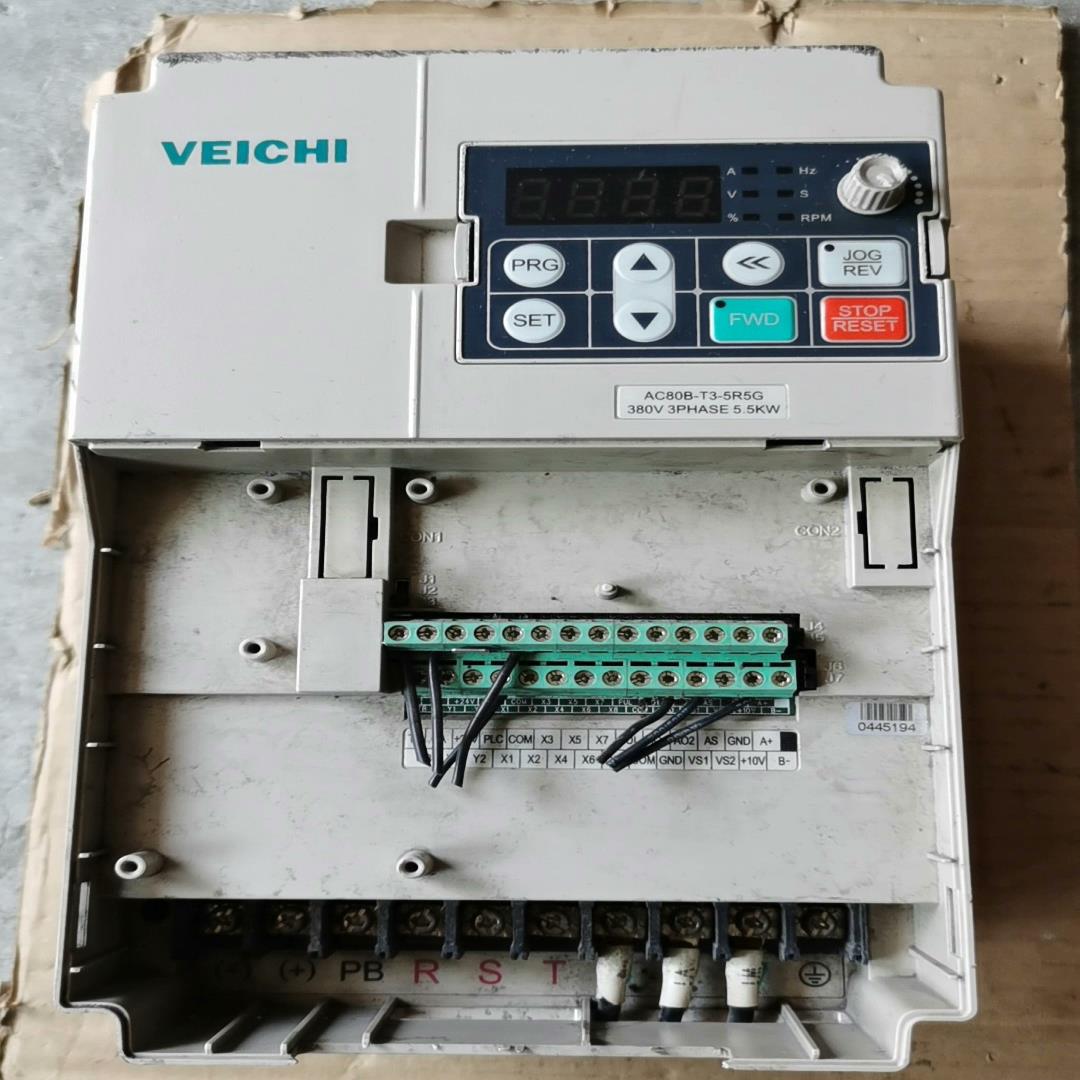 伟创变频器AC80B-T3-5R5G实物少盖子，壳子有裂纹，