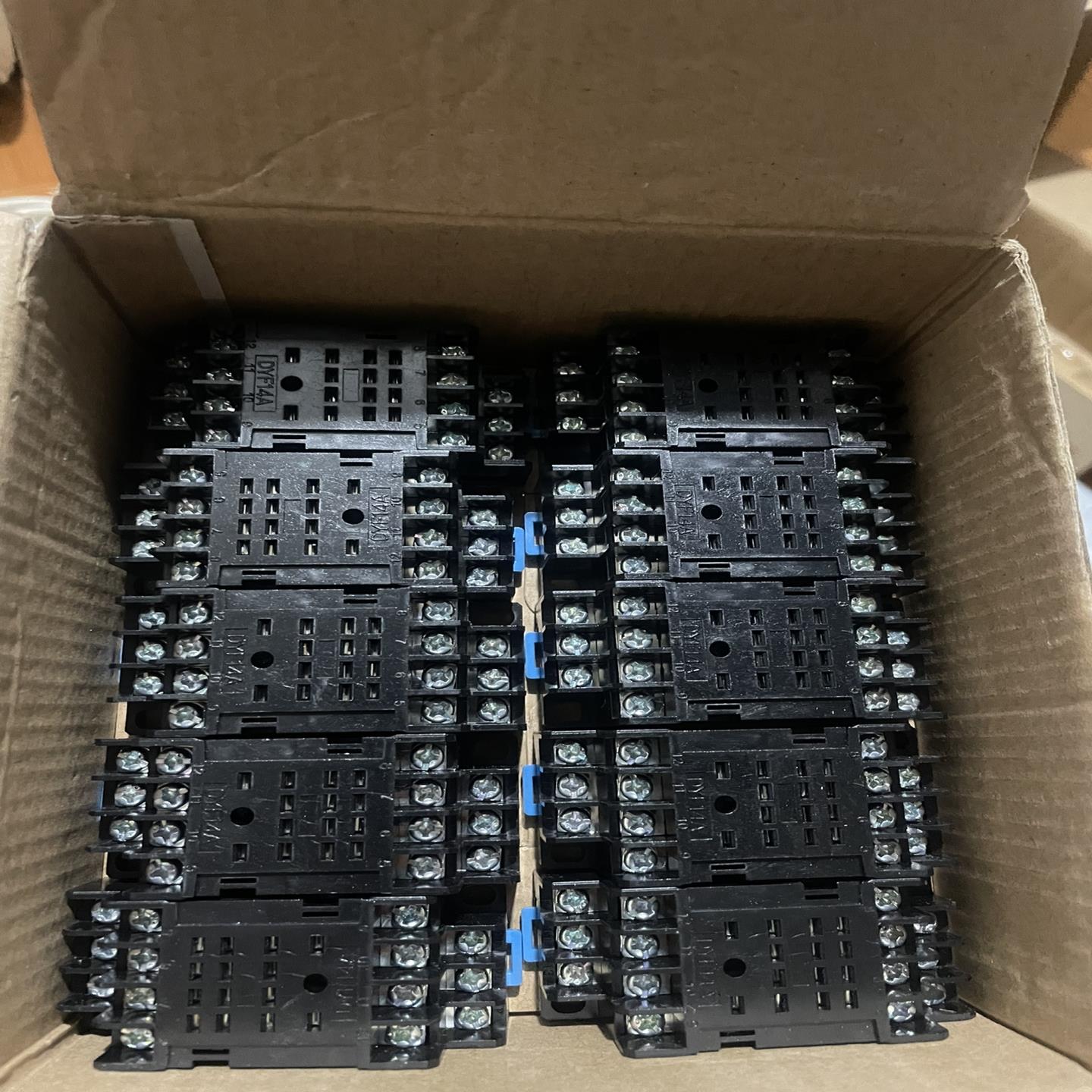 正品中间继电器VDC24V MY4N-J 14脚带底座