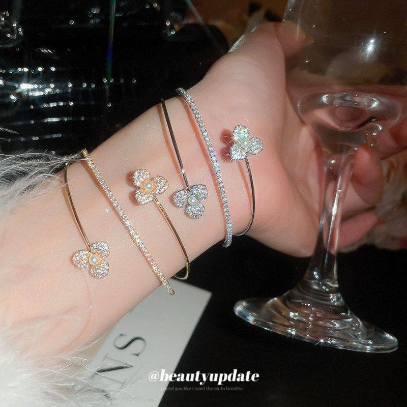 开口女手饰气质锆石手镯多层珍珠花朵手环轻奢精致百搭优雅高级感