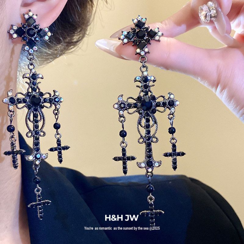 高级感银针镶钻耳环复古镂空耳饰