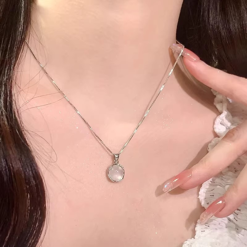 「白月光」S999足银白玉髓项链女轻奢小众高级感圆形吊坠生日礼物
