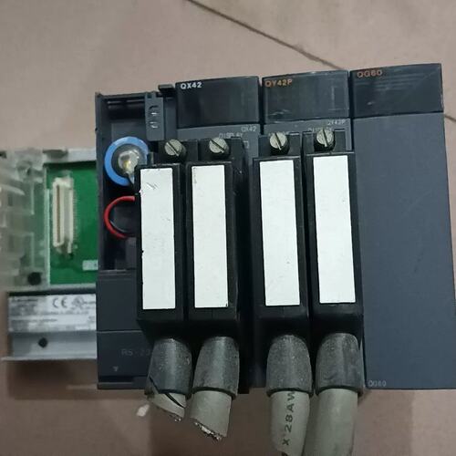 议价PLC模块一套，QX42、QY42P、QG60、Q64T可维修