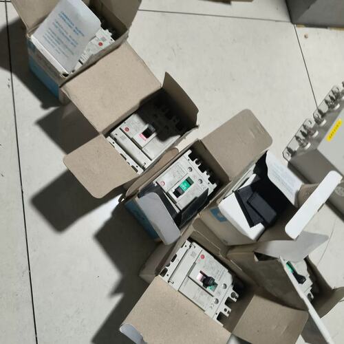 议价空开 3P16A的有5个，NF63-HW16A有3个，N可维修