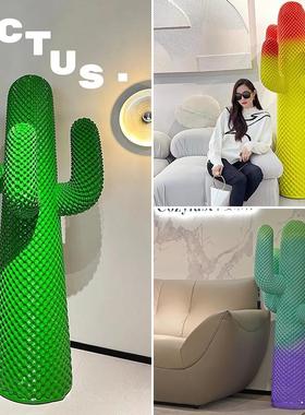 网红仙人掌雕塑家居轻奢潮玩客厅衣架商场服装店铺美陈装饰大摆件