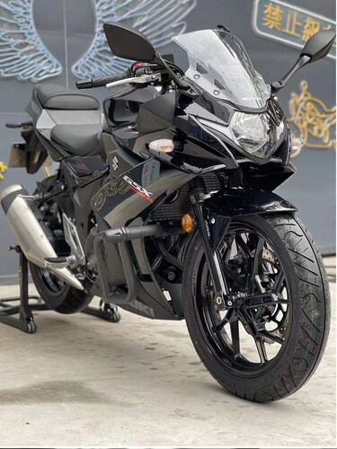 适用于铃木gsx250防摔杠gsx250r护杠摩托车保险杠改装竞技杠配件