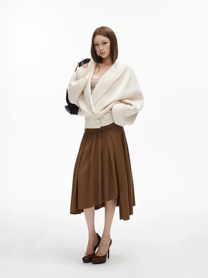 iamxiaa*竖向坑条青果领翻领交叠门襟牛角扣灯笼袖宽松白&黑毛衫