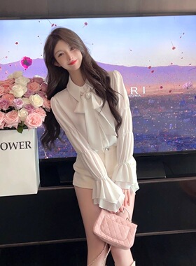 新款蝴蝶结白色雪纺衬衫女设计感喇叭袖衬衣长袖上衣