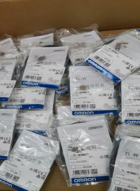 TL-W3MC1 接近开关 2M 全新原装