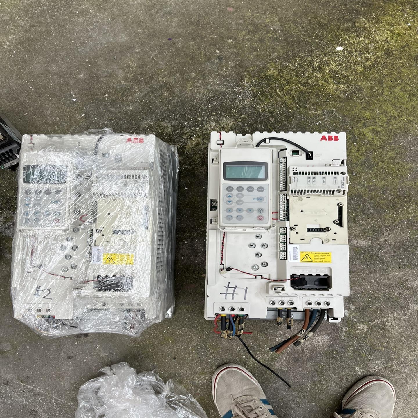 变频器ACS800-04-0035-3P901原装拆