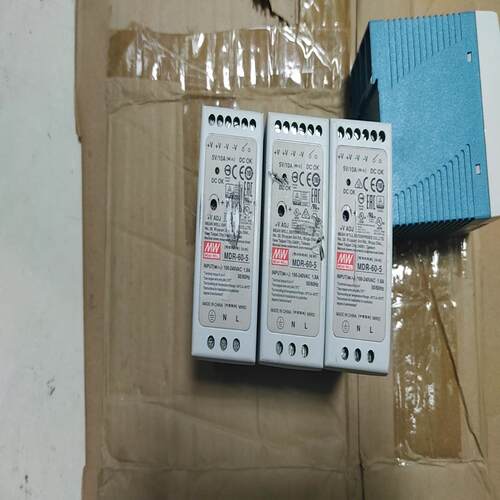 台湾明纬开关电源MDR-60-5 5V10A，成色如图，功能