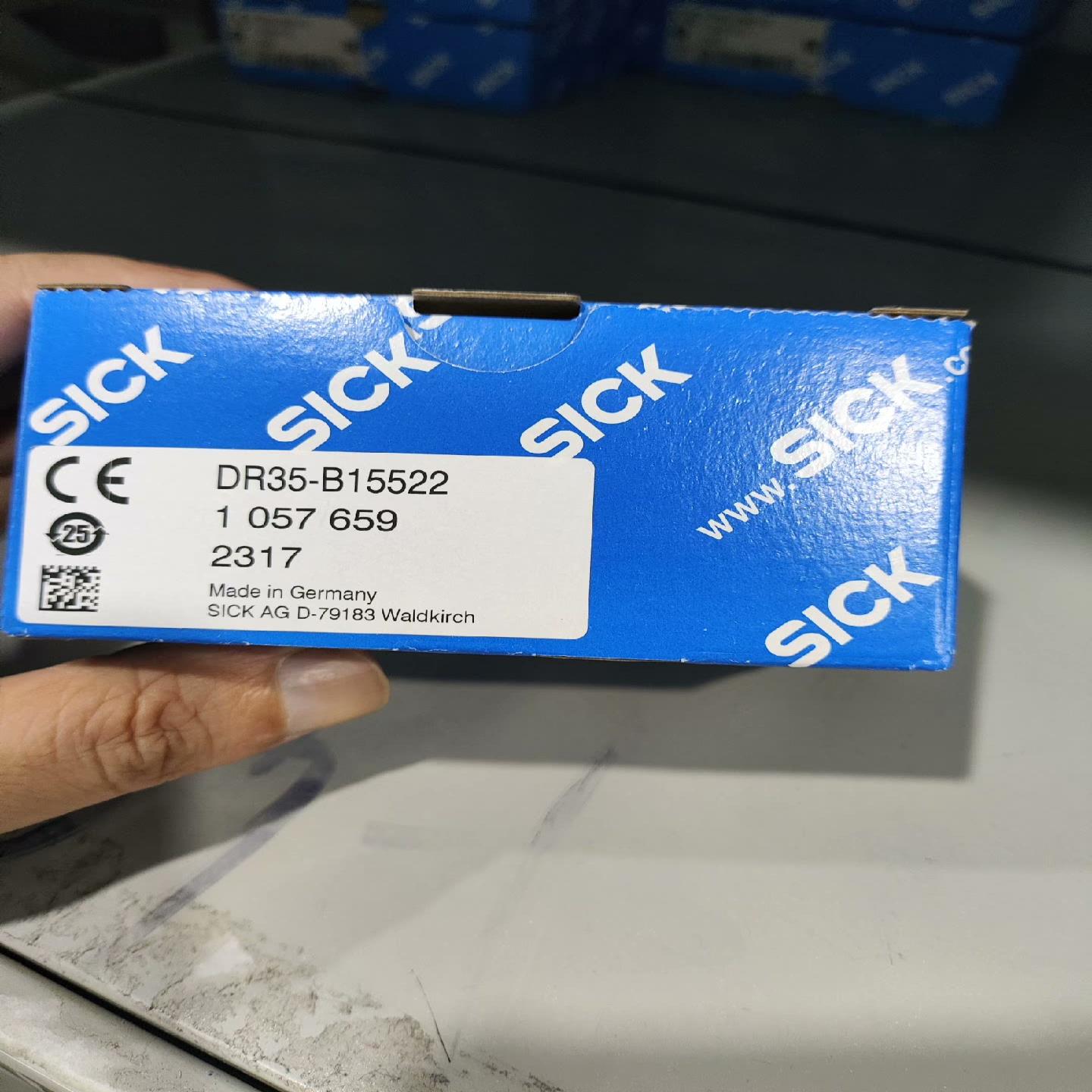 1057659  DR35-B15522 传感器全新原装正品