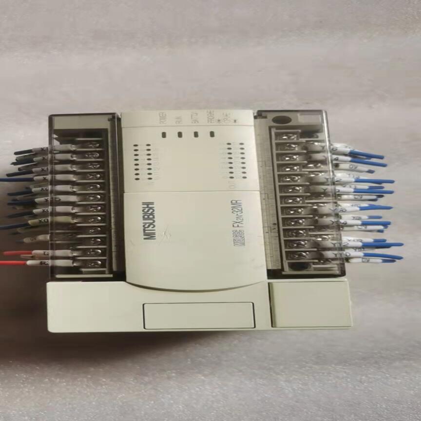 （设备配件） 实物图 001-功能 ，32-MR 包好FX2NPLC三凌