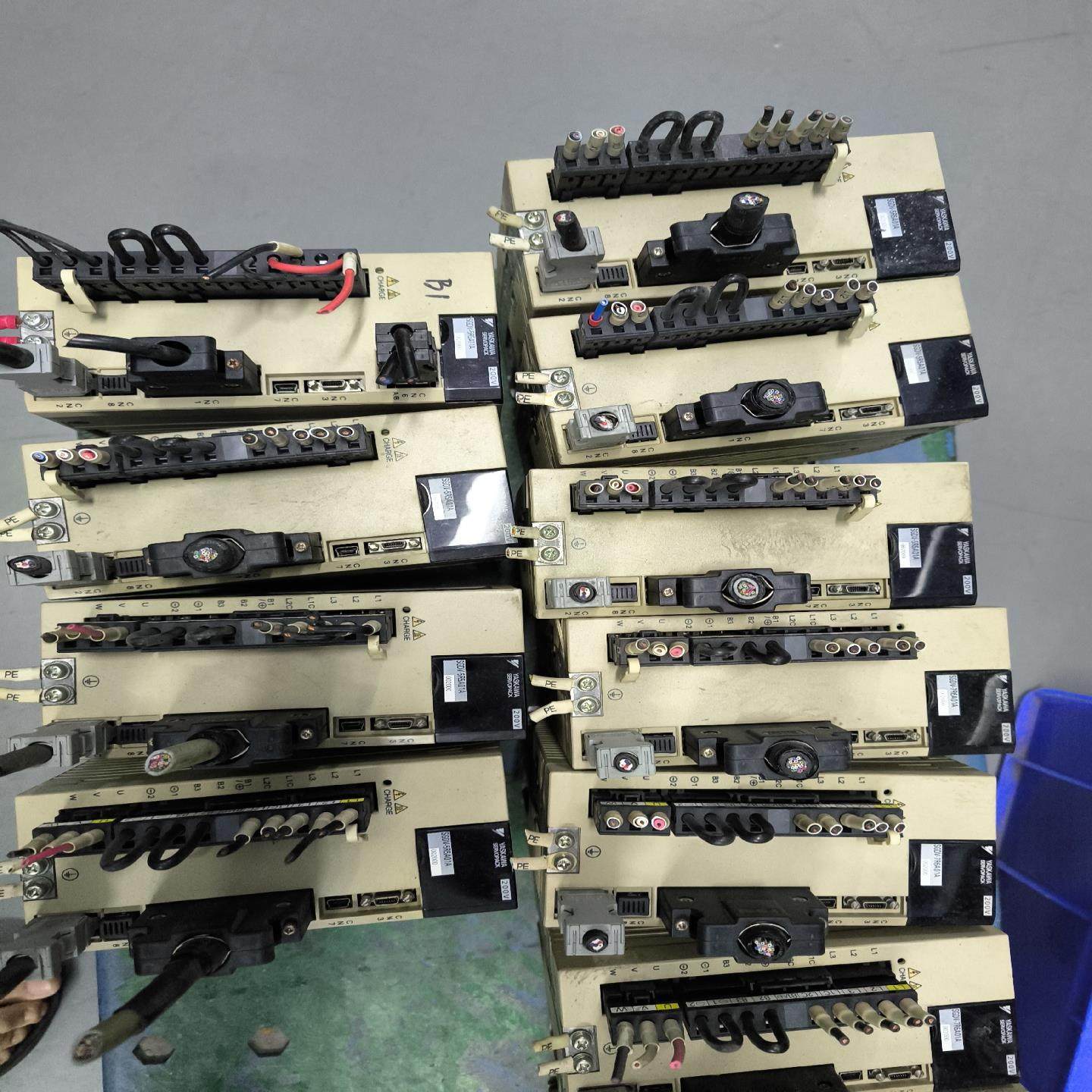 （设备配件）安川750W伺服驱动器SGDV-5R5A11A002000，