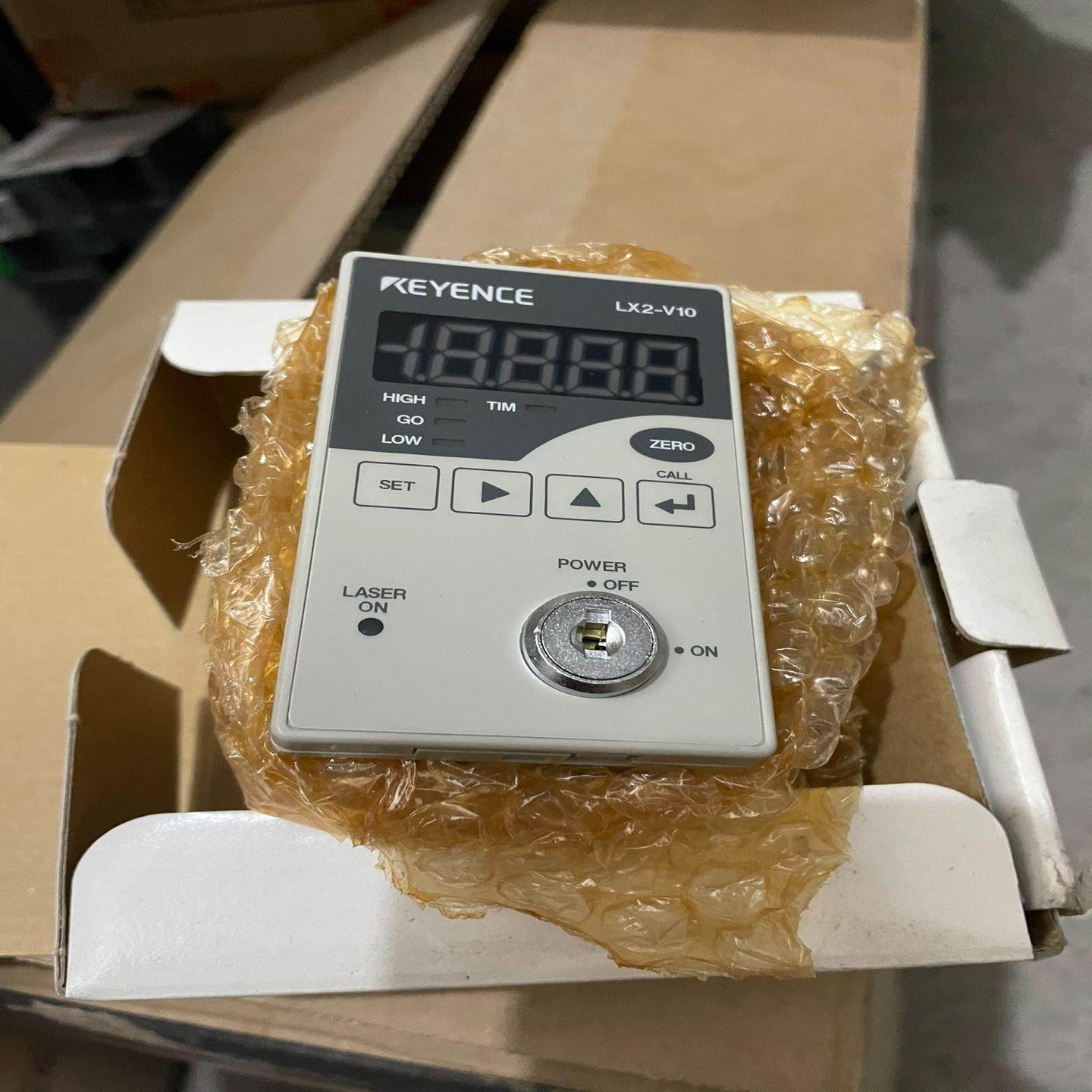 [德峰] -V10LX2新库存  基恩 士议价