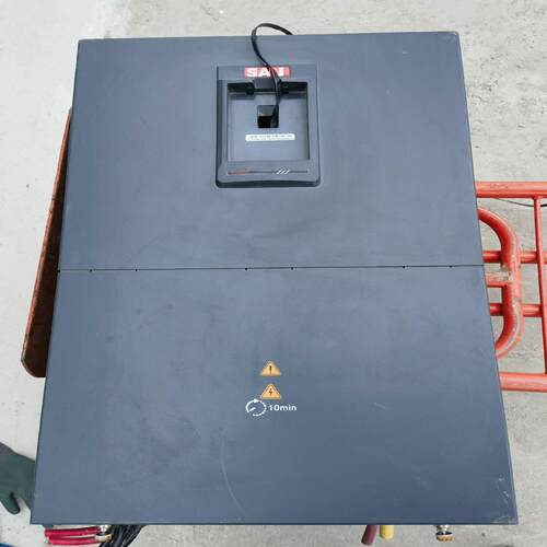 VM1000B-4T075G/093P SAJ 三精变频器7