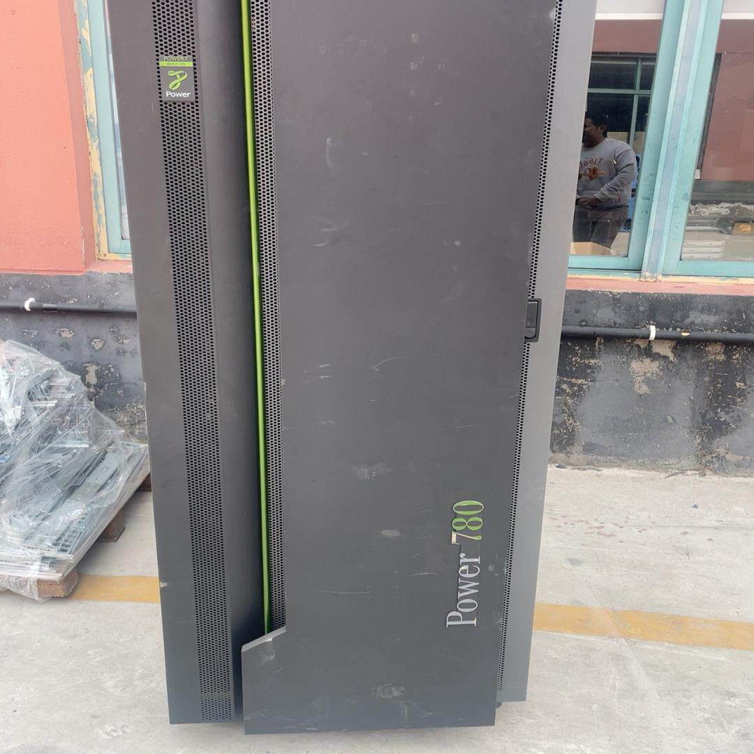 （设备配件）IBM P780 9179-MHC 整机 FC5802 配件