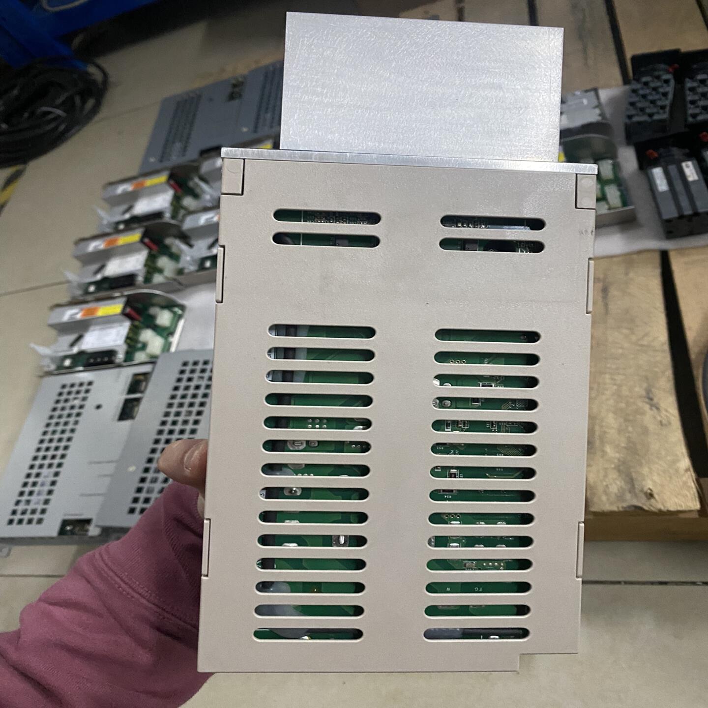 (设备配件)安川轴电机yrc1000外部全套