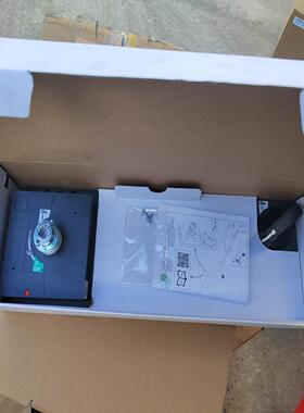 施耐德LV432598原装正品 300元出 不议价