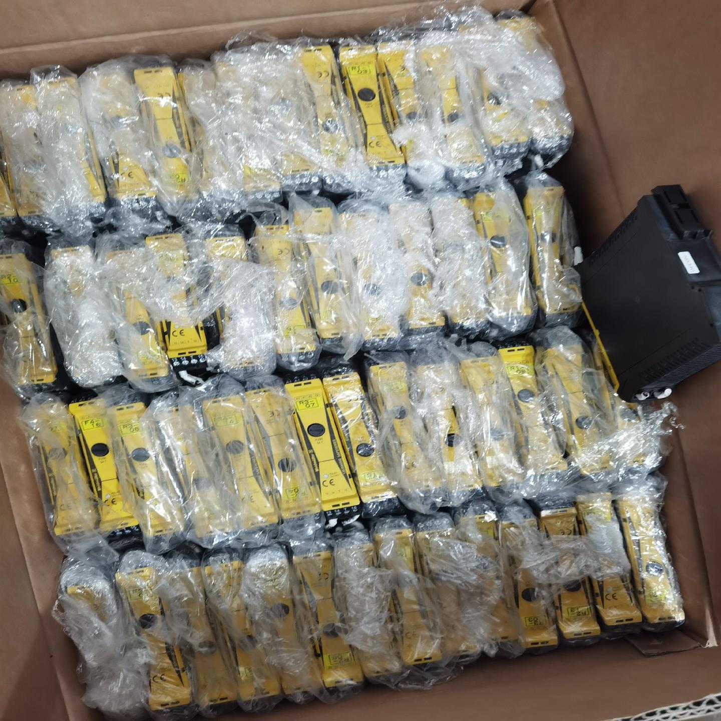 魏德米勒安全继电器 1303890000 SCS 24VDC