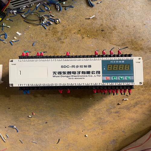 [德峰]控制器SDC同步-八路同步东翌控制器 无锡