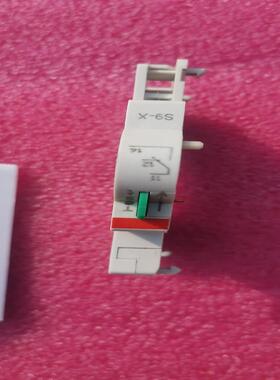 开关辅助触头。S9-X EE 610 0 3只均为全新