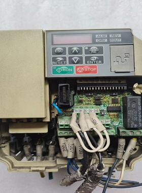 安川变频器CIMR-VB4A0004BBA   1.5KW/