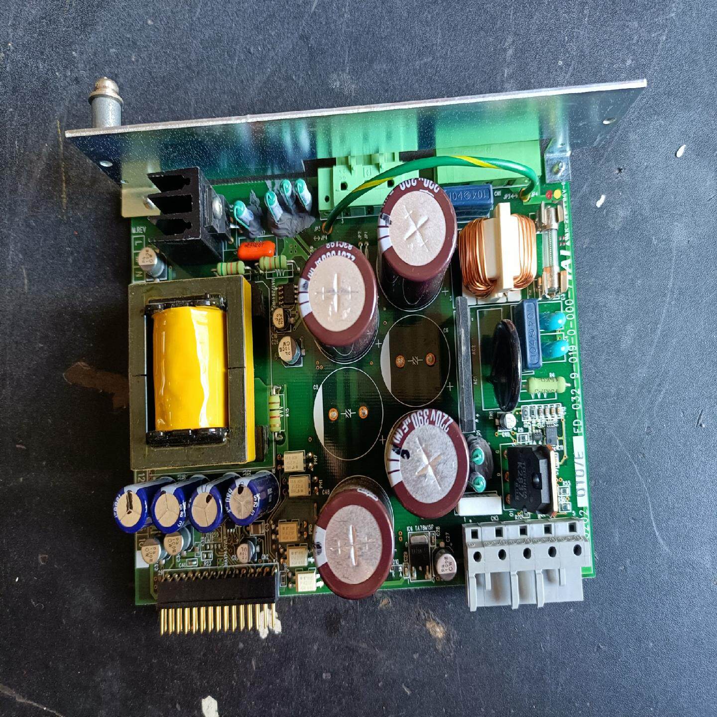 IACP3202 010/E ED-032-9-019-0-