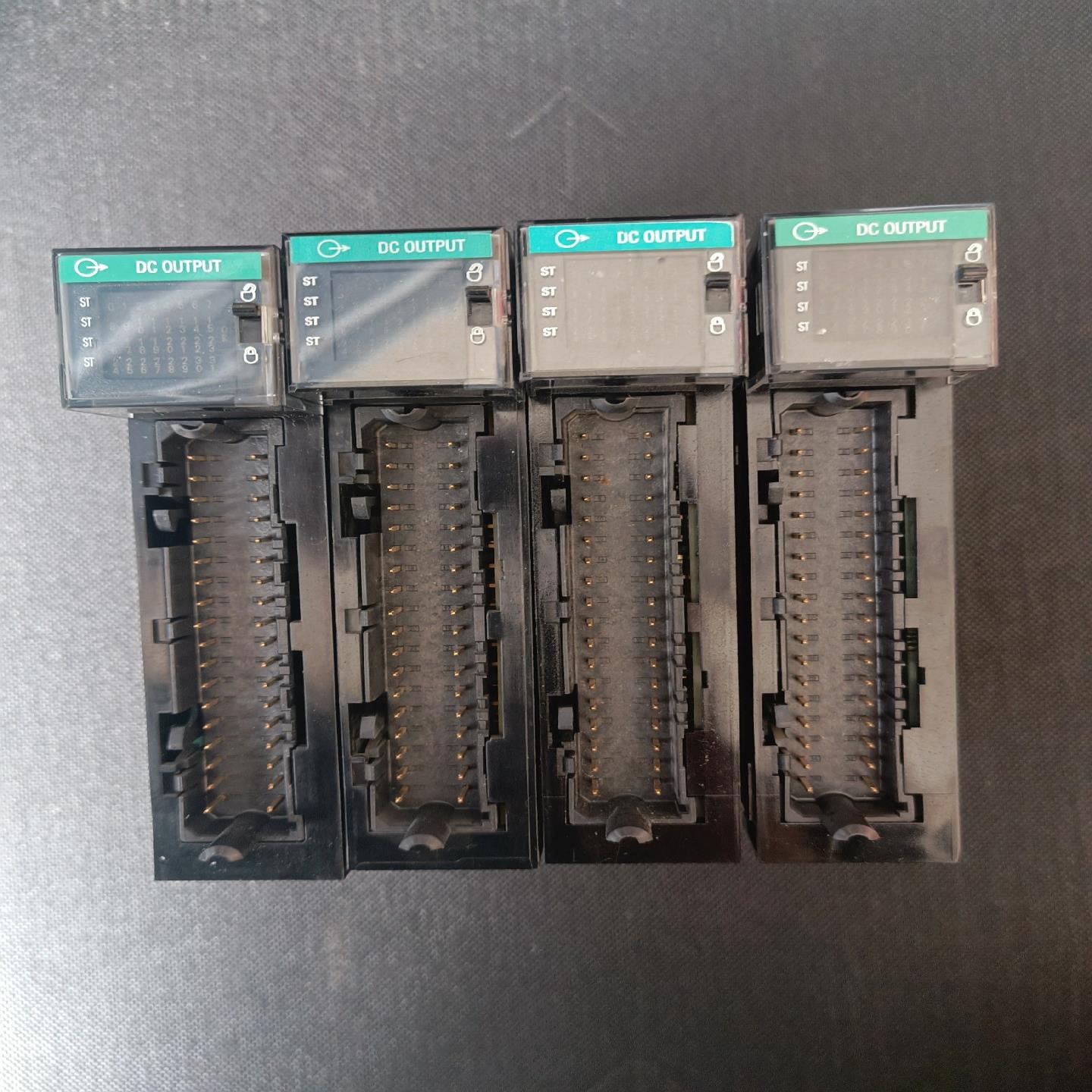 （设备配件）1756-OB32 A版本 功能完好 成色美丽 AB 罗克韦