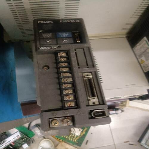 富士100W驱动器RYS101S3-VVS-ZA2，如图